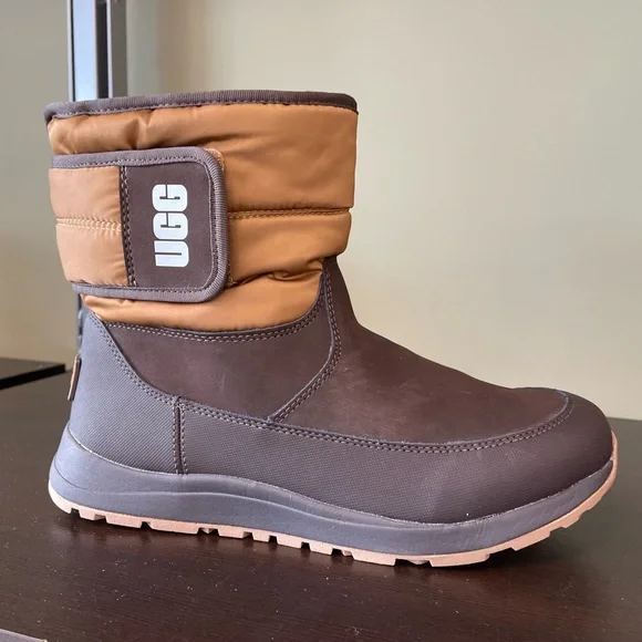 Uggs big kid store size 7